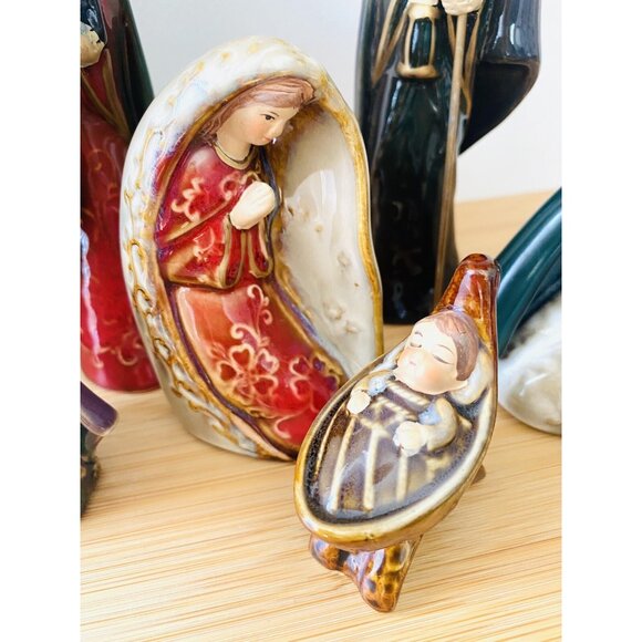 Vintage Hand Painted Ceramic Nativity 7 Pc Set - Picture 3 of 4